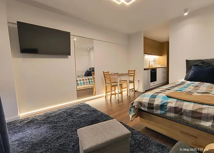 Metro 1 -private Parking 500m- Apartament