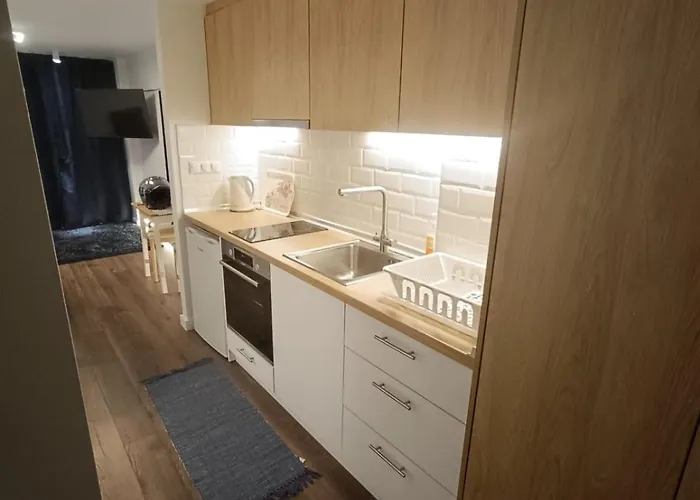 Metro 1 -private Parking 500m- Салоники