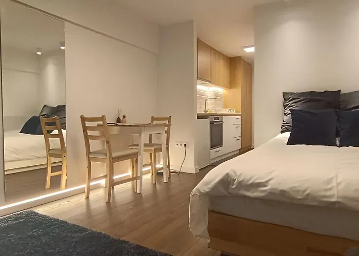 Metro 1 -private Parking 500m-